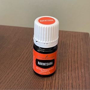 YOUNG LIVING Ravintsara Essential Oil 5ml